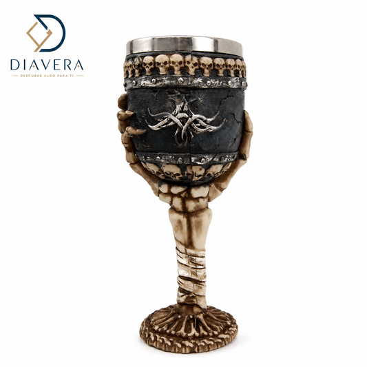 Copa Medieval Brazo Calavera